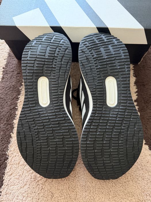 Кросівки Adidas 38 розміру
