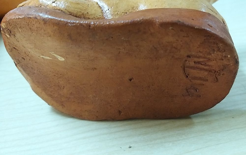 Bota em Barro, com atacadores.