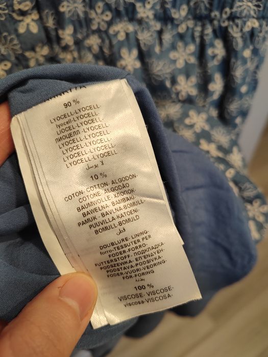 Sukienka z lyocellu marki NAF NAF