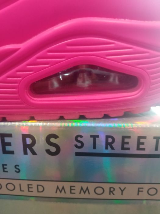 Ténis Sketchers Street Néon Número 39.5