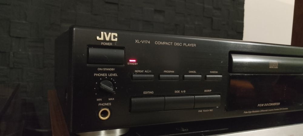 Odtwarzacz CD JVC XL-V174