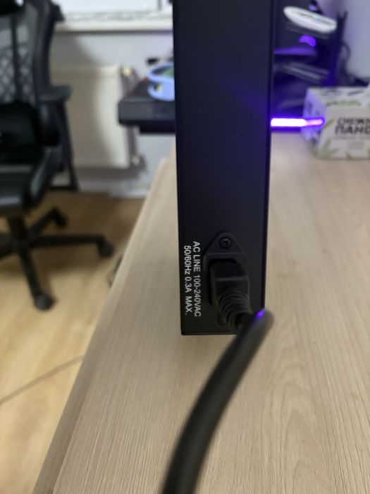 D-Link DES - 1210-28/ME - Metro Ethernet Switch|28 портів|робочий