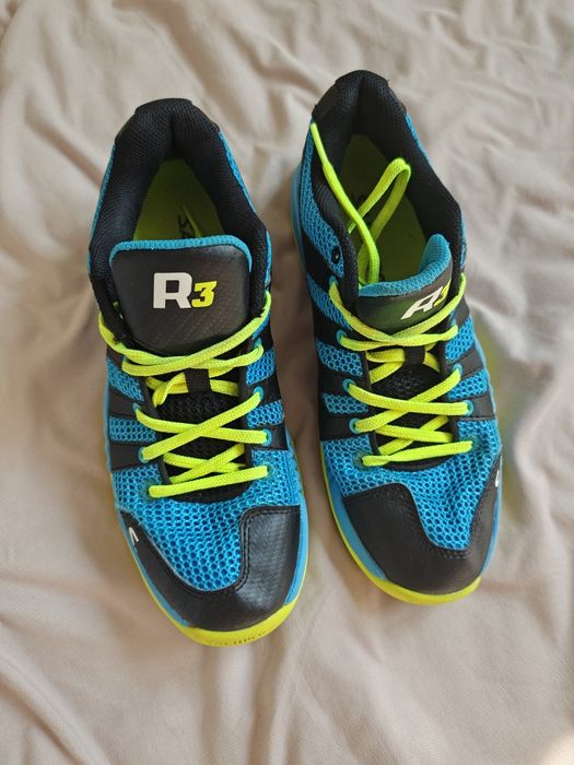 Buty sportowe Race R3 halowe halówki 39 siatkówka
