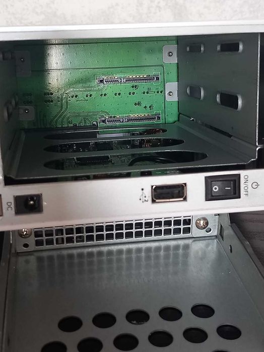 Serwer NAS — EDIMAX NS-2502 Home Center