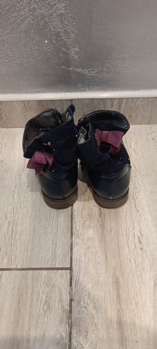 2 pary butów 29 i 30 dodatkowo