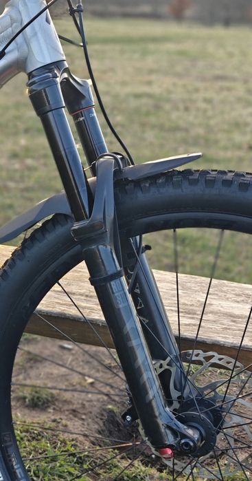 RockShox Yari RC 29 150mm skoku