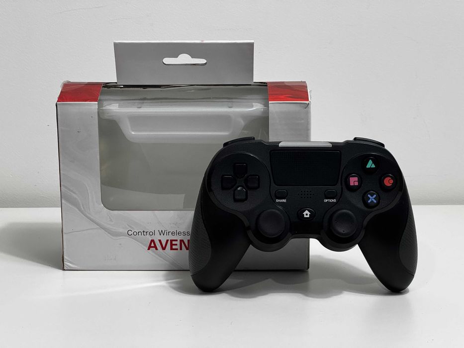 Pad bezprzewodowy Avenger do PS4 Playstation 4 | Bezprzewodowy | Czarny