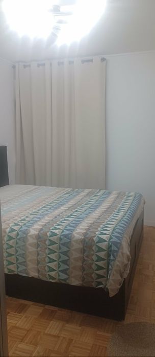 Alugo quarto ,,com cauçao.