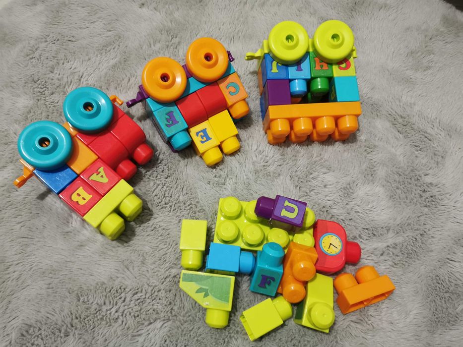 Duże klocki Mega Bloks Fisher Price pociąg