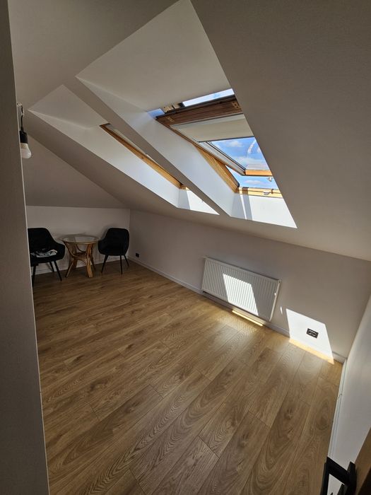 Mieszkanie poddaszowe - 4 pokoje - klima  -  balkon