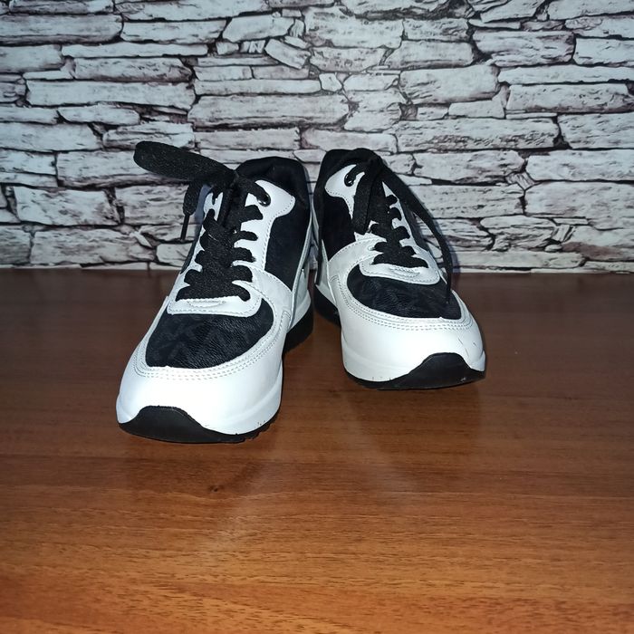 Sneakersy na koturnie r.36