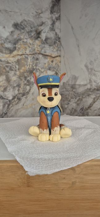 Figurka Psi patrol Chase z lukru na tort