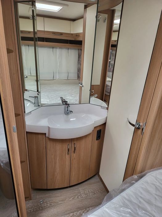 WYNAJEM PRZYCZEPY kempingowej Hobby 460Ufe  dla 4 osób