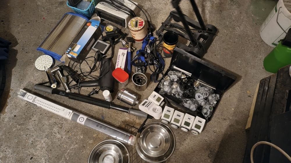 Wyprzedaż garażowa różności do domu i garażu