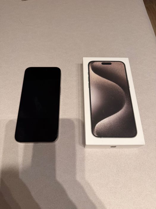 Smartfon Apple iPhone  używany 15 Pro Max 8 GB / 256 GB 5G eSIM szary