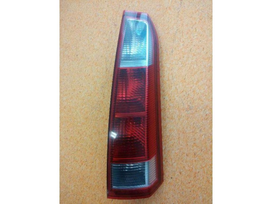 Farolim farol tras direito opel meriva