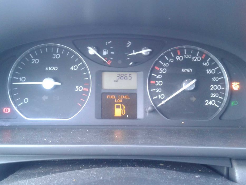 Renault Laguna 2 Kombi Maska Zderzak Lampy Xenony Przód Kompletny