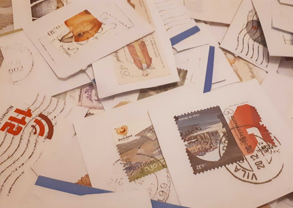 Mais de 1900 selos diversos de Portugal