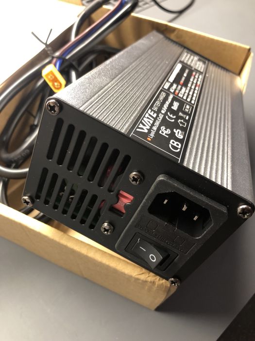 Зарядні пристрої lifepo4 8s,li-ion 7s,10s, (29.2v 29,4v 42v) 10/20a