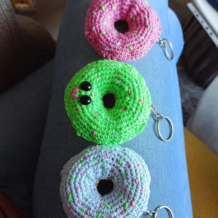 Breloczki donuty