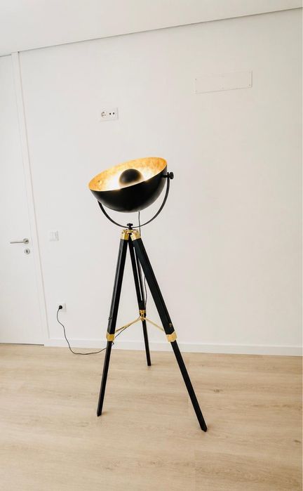 Vendo candeeiro de pé estilo tripé de iluminação