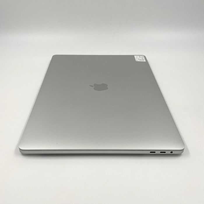 590$ MacBook Pro 16 2019 MVVL2 2,6GHz / i7 / 16 GB / 512gb SSD