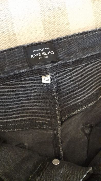 Spodnie męskie skinny River Island