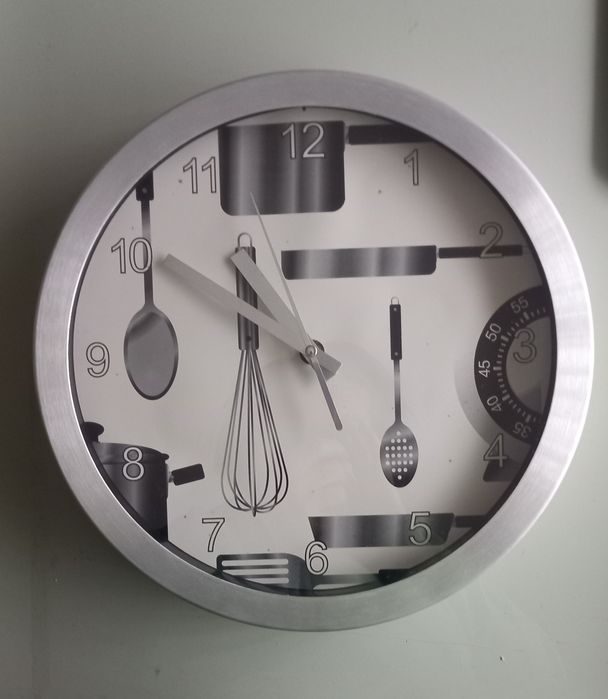 Relógio cozinha com pilha a funcionar