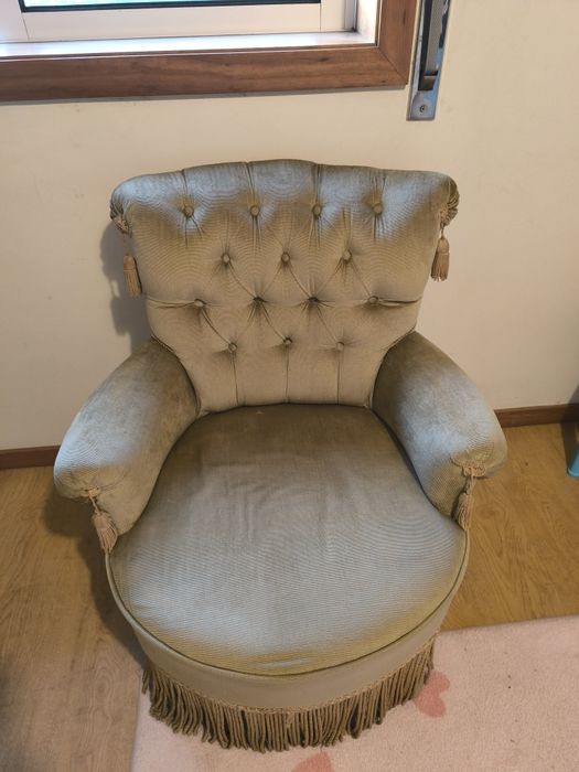 Poltrona / cadeirao antiga