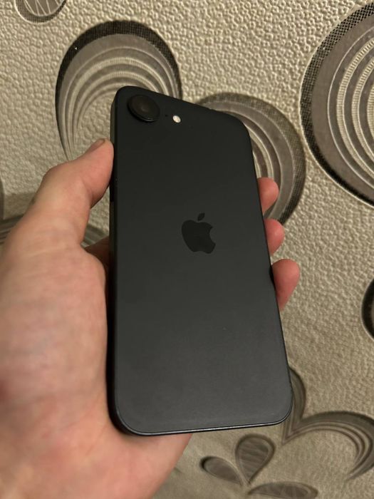 Обміняю Айфон 16e на Авто,Мото!