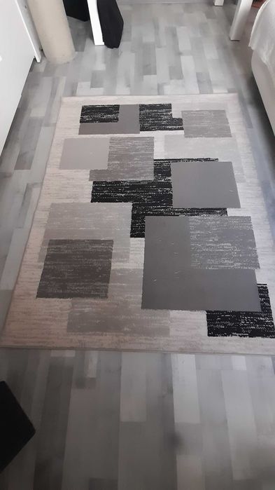 Sprzedam Dywan b. Dobry stan