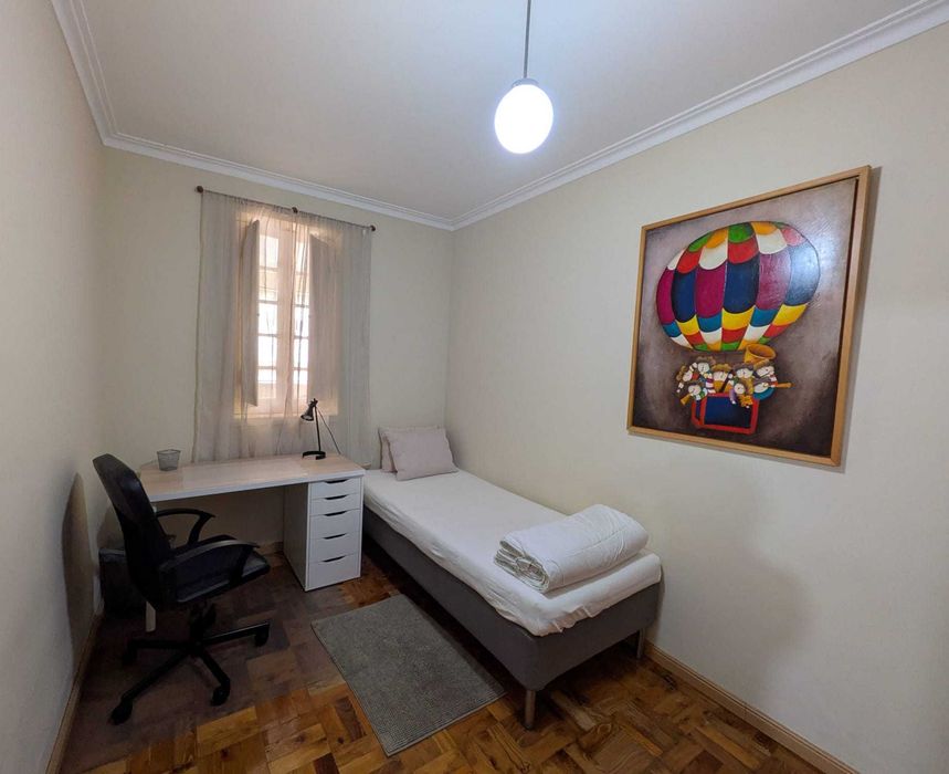 Arrendo quarto perto da Rotunda Europa