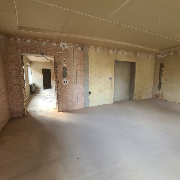 Продається будинок в центральній частині м.Берегове