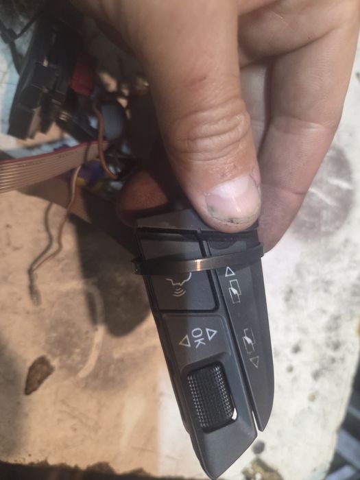 Consola seat leon 1m 2din adaptada.