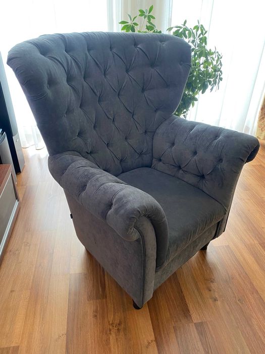 fotel uszak black red white