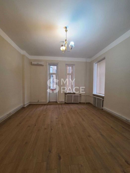 Метро Контрактова площа Офіс з ремонтиом 100 м2