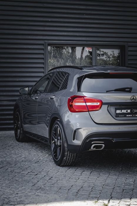 Mercedes-Benz GLA 220 d AMG  177cv (7G-DCT) SILVER MOTION
