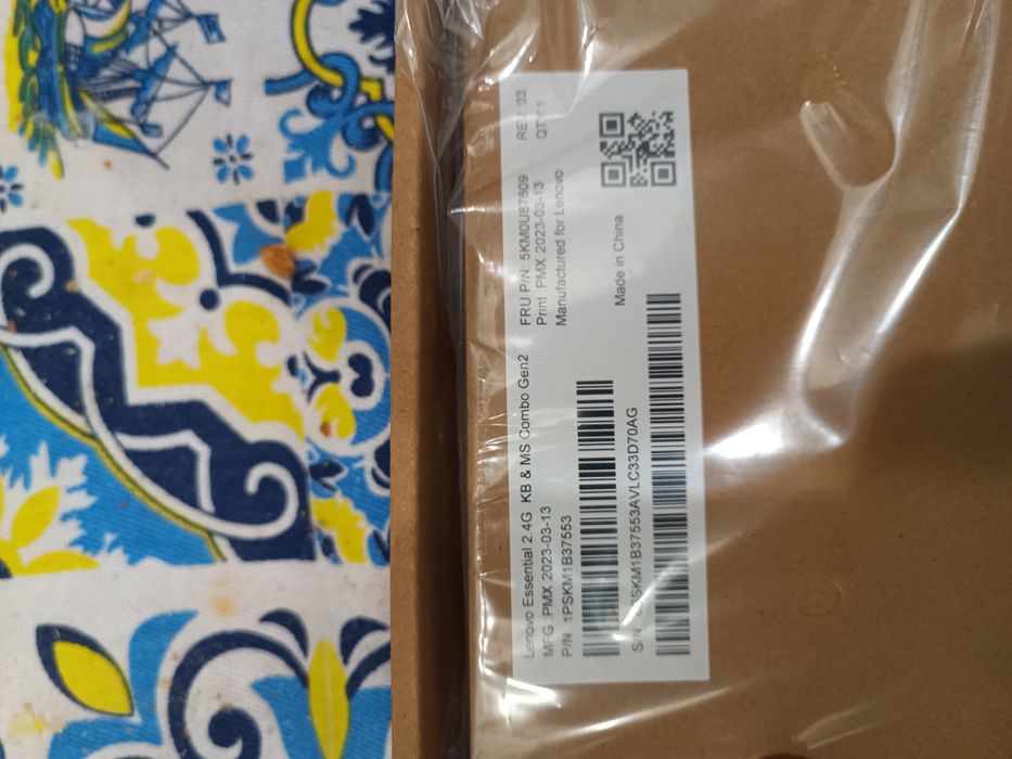 Vendo teclado e rato wireless NOVOS