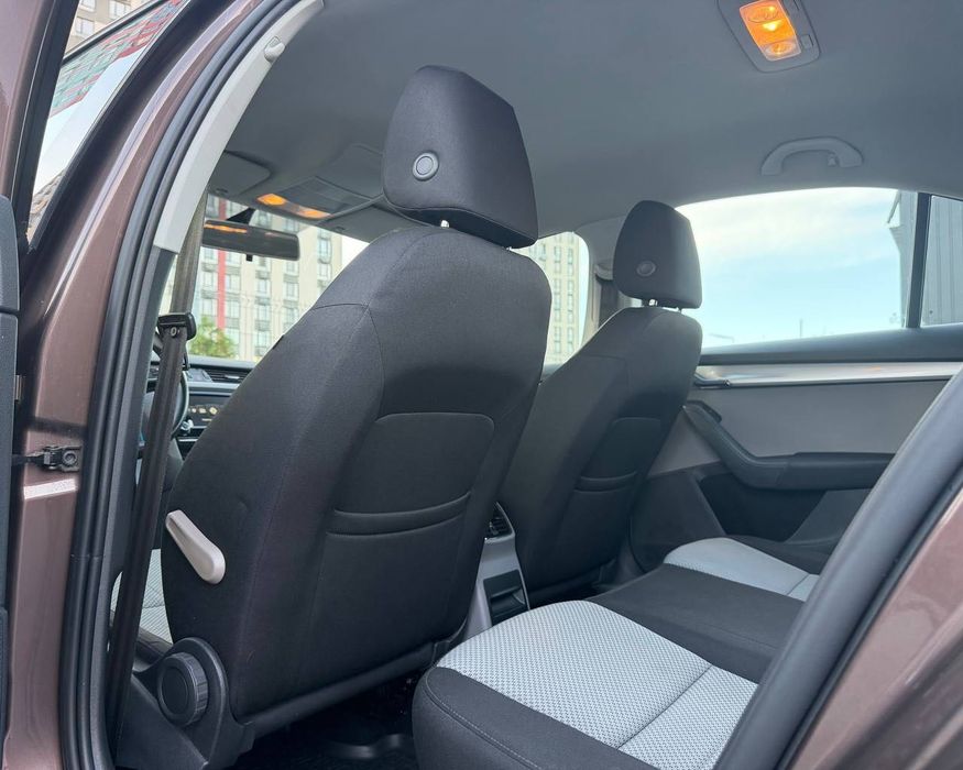 Skoda Octavia A7 Official