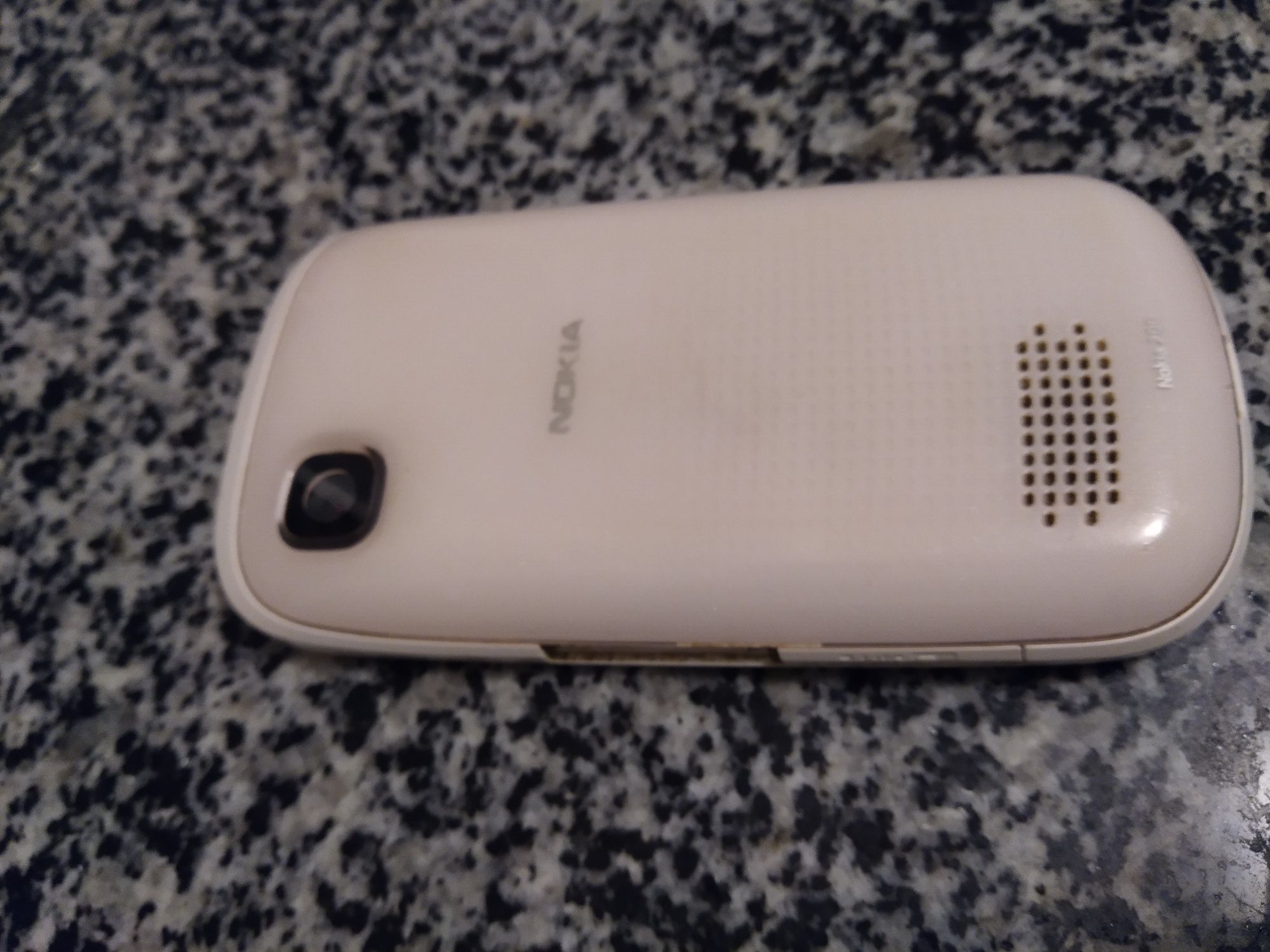 Телефон Nokia Asha 200: 800 грн. - Мобильные телефоны / смартфоны  Софиевская Борщаговка на Olx