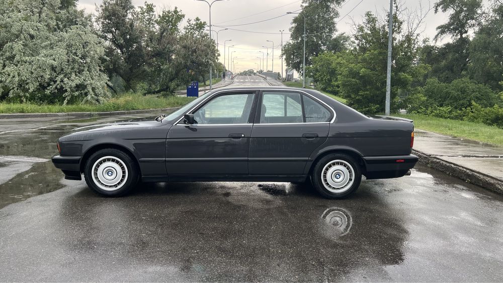 BMW E34 M50B25 1992