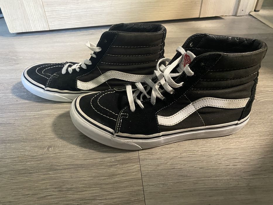 Vans Sk8-Hi Shoe Black White 39 розмір