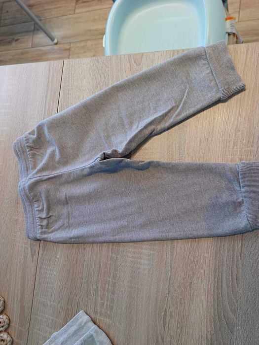 Spodnie dzieciece joggersy H&M 86  2 szt