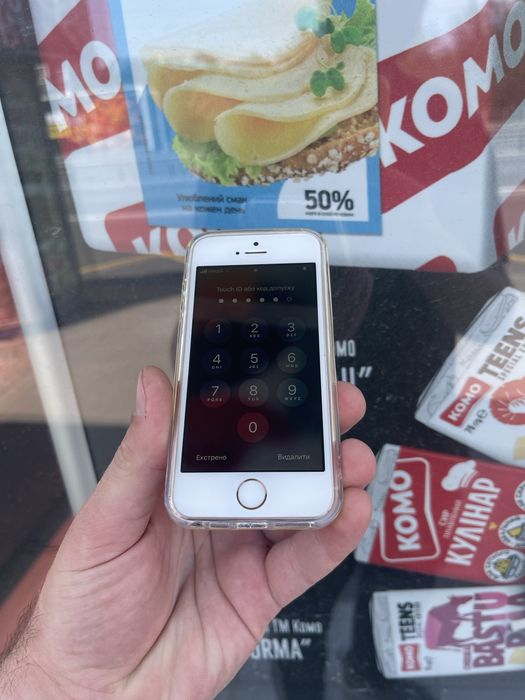 Продам айфон iPhone se 64gb