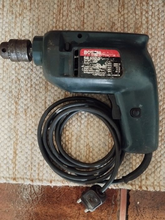 Berbequim Bosch usado para peças