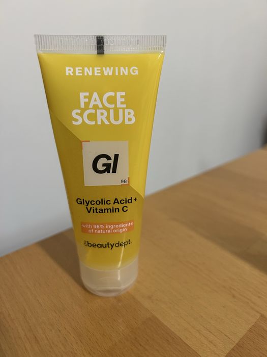 Odnawiający peeling do twarzy z kwasem glikolowym nr.8787