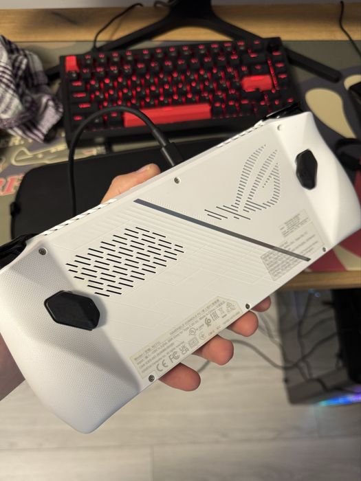 Asus Rog Ally Z1 Extreme идеал