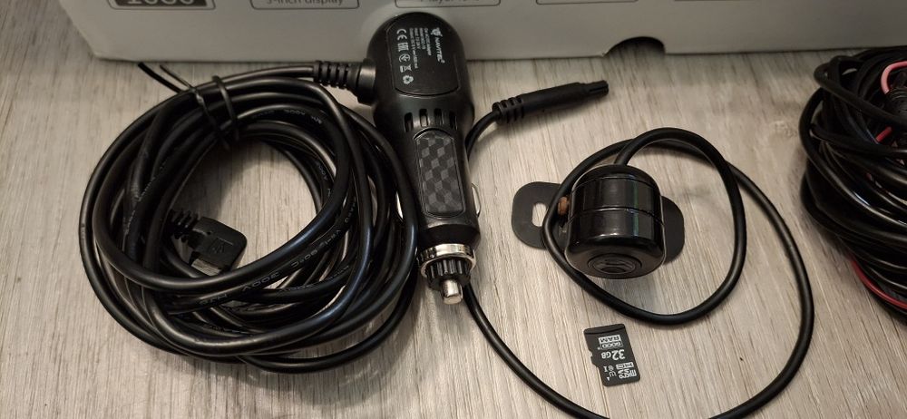 Navitel MR250 kamerka przód + tył + karta 32GB