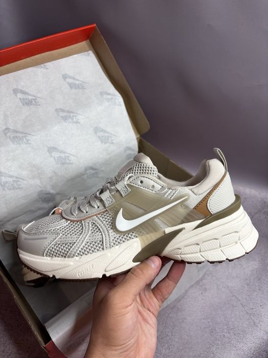 Nike Runtekk V2K Beige Brown жіночі кросівки найк рантек