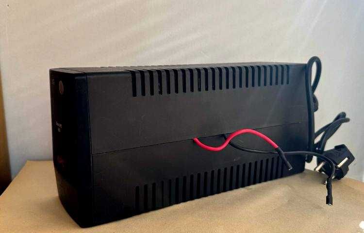 Источник бесперебойного питания  ИБП APC Back-UPS  650 Вт.